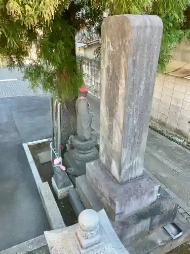 東北寺の{uncategorized: "未分類", other: "その他", undefined: "問題あり", building: "その他建物", grave: "お墓", sacred_gate: "鳥居", guardian: "狛犬", statue: "像", buddha: "仏像", history: "歴史", nature: "自然", garden: "庭園", animal: "動物", pagoda: "塔", temizu: "手水舎", mountain_gate: "山門・神門", sanctuary: "本殿・本堂", subordinate: "末社・摂社", art: "芸術", scenery: "景色", jizo: "地蔵", ema: "絵馬", goshuin: "御朱印", omikuji: "おみくじ", items: "授与品その他", amulet: "お守り", goshuincho: "御朱印帳", eats: "食事", festival: "お祭り", votive_dance: "神楽", shichigosan: "七五三参", wedding: "結婚式", experience: "体験その他", initially: "初詣", around: "周辺", anti_infection: "感染症対策"}