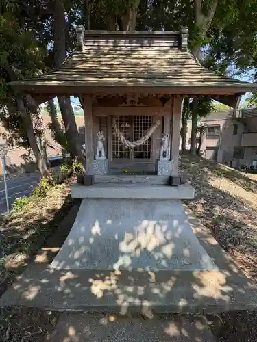 北門稲荷神社の{uncategorized: "未分類", other: "その他", undefined: "問題あり", building: "その他建物", grave: "お墓", sacred_gate: "鳥居", guardian: "狛犬", statue: "像", buddha: "仏像", history: "歴史", nature: "自然", garden: "庭園", animal: "動物", pagoda: "塔", temizu: "手水舎", mountain_gate: "山門・神門", sanctuary: "本殿・本堂", subordinate: "末社・摂社", art: "芸術", scenery: "景色", jizo: "地蔵", ema: "絵馬", goshuin: "御朱印", omikuji: "おみくじ", items: "授与品その他", amulet: "お守り", goshuincho: "御朱印帳", eats: "食事", festival: "お祭り", votive_dance: "神楽", shichigosan: "七五三参", wedding: "結婚式", experience: "体験その他", initially: "初詣", around: "周辺", anti_infection: "感染症対策"}