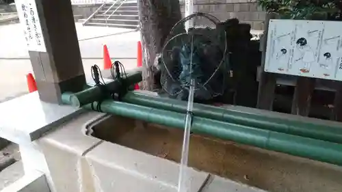 桐ヶ谷氷川神社の手水