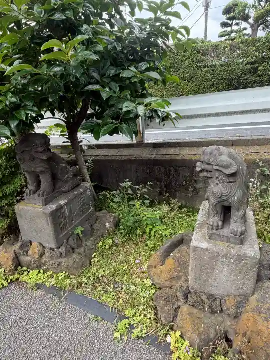 福森稲荷神社の{uncategorized: "未分類", other: "その他", undefined: "問題あり", building: "その他建物", grave: "お墓", sacred_gate: "鳥居", guardian: "狛犬", statue: "像", buddha: "仏像", history: "歴史", nature: "自然", garden: "庭園", animal: "動物", pagoda: "塔", temizu: "手水舎", mountain_gate: "山門・神門", sanctuary: "本殿・本堂", subordinate: "末社・摂社", art: "芸術", scenery: "景色", jizo: "地蔵", ema: "絵馬", goshuin: "御朱印", omikuji: "おみくじ", items: "授与品その他", amulet: "お守り", goshuincho: "御朱印帳", eats: "食事", festival: "お祭り", votive_dance: "神楽", shichigosan: "七五三参", wedding: "結婚式", experience: "体験その他", initially: "初詣", around: "周辺", anti_infection: "感染症対策"}