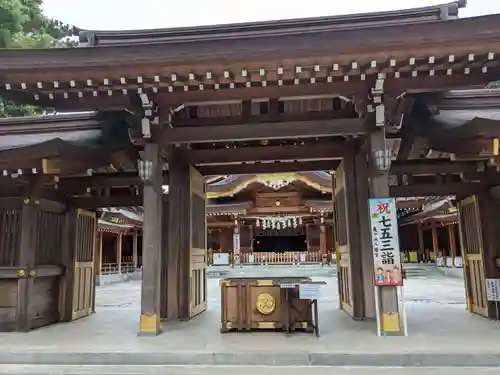 亀ケ池八幡宮の山門・神門