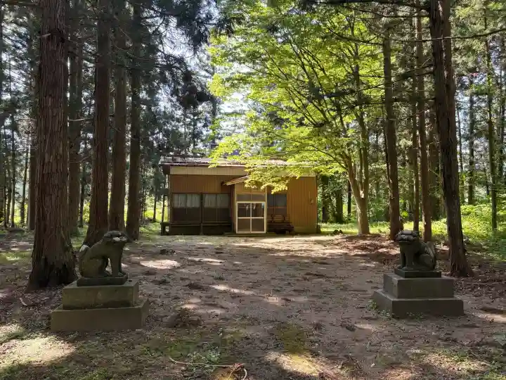 大山神社の{uncategorized: "未分類", other: "その他", undefined: "問題あり", building: "その他建物", grave: "お墓", sacred_gate: "鳥居", guardian: "狛犬", statue: "像", buddha: "仏像", history: "歴史", nature: "自然", garden: "庭園", animal: "動物", pagoda: "塔", temizu: "手水舎", mountain_gate: "山門・神門", sanctuary: "本殿・本堂", subordinate: "末社・摂社", art: "芸術", scenery: "景色", jizo: "地蔵", ema: "絵馬", goshuin: "御朱印", omikuji: "おみくじ", items: "授与品その他", amulet: "お守り", goshuincho: "御朱印帳", eats: "食事", festival: "お祭り", votive_dance: "神楽", shichigosan: "七五三参", wedding: "結婚式", experience: "体験その他", initially: "初詣", around: "周辺", anti_infection: "感染症対策"}