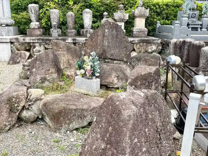 仲明寺(滋賀県)