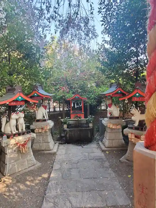 冠稲荷神社の末社・摂社
