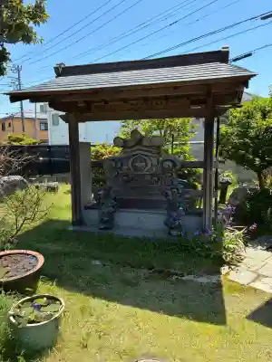 晴雲寺の{uncategorized: "未分類", other: "その他", undefined: "問題あり", building: "その他建物", grave: "お墓", sacred_gate: "鳥居", guardian: "狛犬", statue: "像", buddha: "仏像", history: "歴史", nature: "自然", garden: "庭園", animal: "動物", pagoda: "塔", temizu: "手水舎", mountain_gate: "山門・神門", sanctuary: "本殿・本堂", subordinate: "末社・摂社", art: "芸術", scenery: "景色", jizo: "地蔵", ema: "絵馬", goshuin: "御朱印", omikuji: "おみくじ", items: "授与品その他", amulet: "お守り", goshuincho: "御朱印帳", eats: "食事", festival: "お祭り", votive_dance: "神楽", shichigosan: "七五三参", wedding: "結婚式", experience: "体験その他", initially: "初詣", around: "周辺", anti_infection: "感染症対策"}