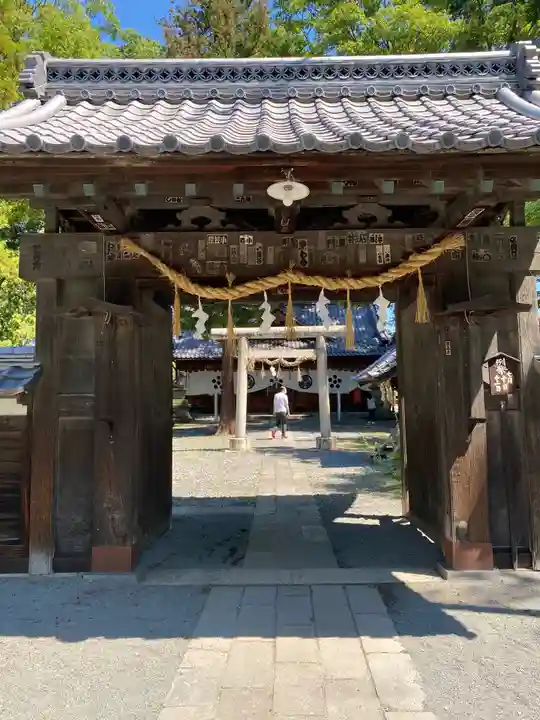 松本神社の山門・神門