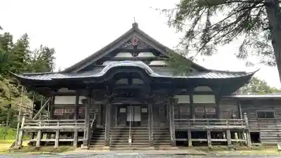 注連寺の本殿・本堂