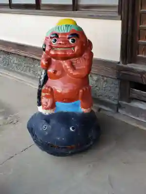 板倉雷電神社の像