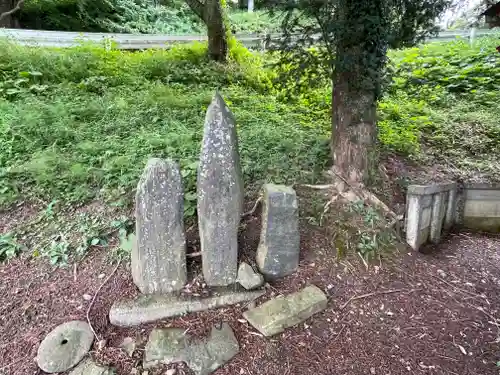 子育神社の建物その他