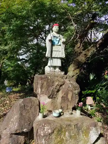 興龍寺の像