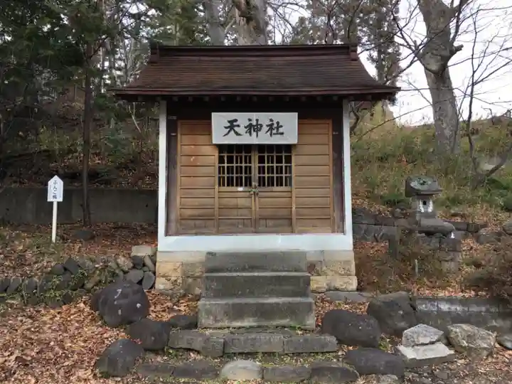 妻科神社の末社・摂社