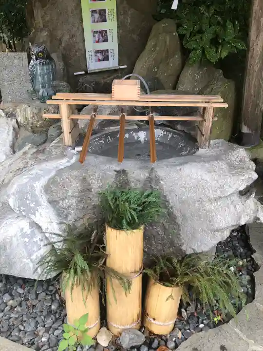 諏訪神社の手水舎