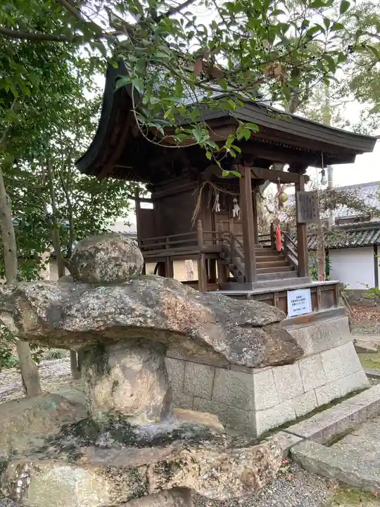 魚吹八幡神社の末社・摂社