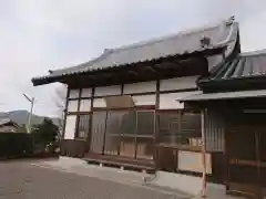 満願寺の本殿