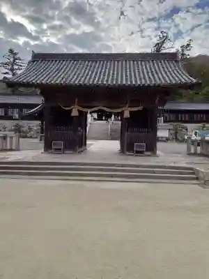 吉備津彦神社の山門・神門