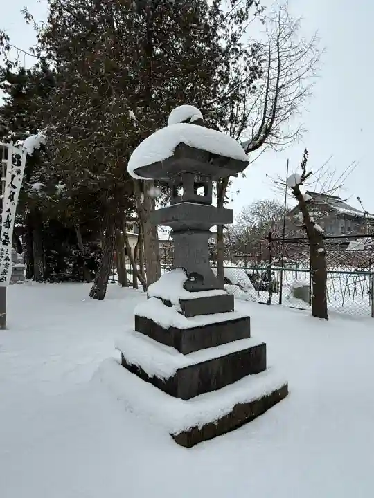 上磯八幡宮の{uncategorized: "未分類", other: "その他", undefined: "問題あり", building: "その他建物", grave: "お墓", sacred_gate: "鳥居", guardian: "狛犬", statue: "像", buddha: "仏像", history: "歴史", nature: "自然", garden: "庭園", animal: "動物", pagoda: "塔", temizu: "手水舎", mountain_gate: "山門・神門", sanctuary: "本殿・本堂", subordinate: "末社・摂社", art: "芸術", scenery: "景色", jizo: "地蔵", ema: "絵馬", goshuin: "御朱印", omikuji: "おみくじ", items: "授与品その他", amulet: "お守り", goshuincho: "御朱印帳", eats: "食事", festival: "お祭り", votive_dance: "神楽", shichigosan: "七五三参", wedding: "結婚式", experience: "体験その他", initially: "初詣", around: "周辺", anti_infection: "感染症対策"}