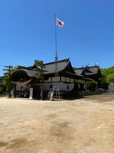 大浦神社の{uncategorized: "未分類", other: "その他", undefined: "問題あり", building: "その他建物", grave: "お墓", sacred_gate: "鳥居", guardian: "狛犬", statue: "像", buddha: "仏像", history: "歴史", nature: "自然", garden: "庭園", animal: "動物", pagoda: "塔", temizu: "手水舎", mountain_gate: "山門・神門", sanctuary: "本殿・本堂", subordinate: "末社・摂社", art: "芸術", scenery: "景色", jizo: "地蔵", ema: "絵馬", goshuin: "御朱印", omikuji: "おみくじ", items: "授与品その他", amulet: "お守り", goshuincho: "御朱印帳", eats: "食事", festival: "お祭り", votive_dance: "神楽", shichigosan: "七五三参", wedding: "結婚式", experience: "体験その他", initially: "初詣", around: "周辺", anti_infection: "感染症対策"}