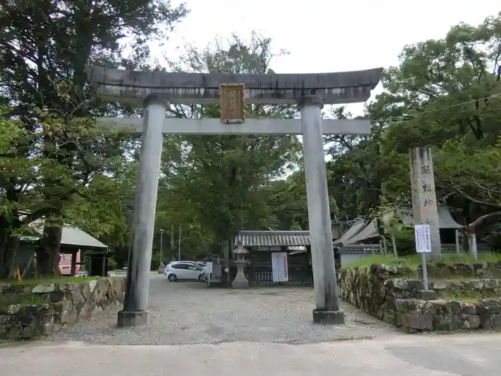 闘鶏神社の鳥居