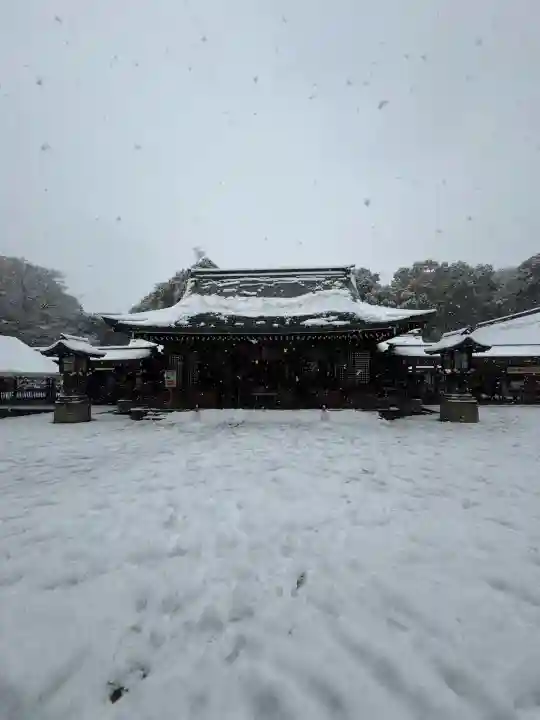 武蔵一宮氷川神社の{uncategorized: "未分類", other: "その他", undefined: "問題あり", building: "その他建物", grave: "お墓", sacred_gate: "鳥居", guardian: "狛犬", statue: "像", buddha: "仏像", history: "歴史", nature: "自然", garden: "庭園", animal: "動物", pagoda: "塔", temizu: "手水舎", mountain_gate: "山門・神門", sanctuary: "本殿・本堂", subordinate: "末社・摂社", art: "芸術", scenery: "景色", jizo: "地蔵", ema: "絵馬", goshuin: "御朱印", omikuji: "おみくじ", items: "授与品その他", amulet: "お守り", goshuincho: "御朱印帳", eats: "食事", festival: "お祭り", votive_dance: "神楽", shichigosan: "七五三参", wedding: "結婚式", experience: "体験その他", initially: "初詣", around: "周辺", anti_infection: "感染症対策"}