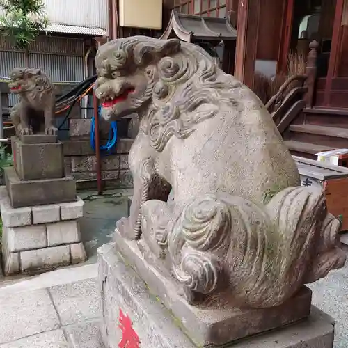 秋葉神社の狛犬