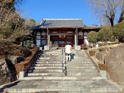 本泉寺の本殿・本堂