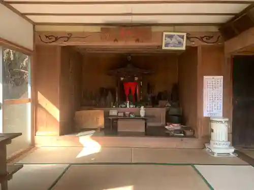 腰越薬師堂の本殿・本堂