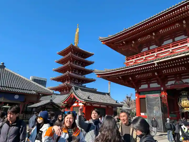 浅草寺の{uncategorized: "未分類", other: "その他", undefined: "問題あり", building: "その他建物", grave: "お墓", sacred_gate: "鳥居", guardian: "狛犬", statue: "像", buddha: "仏像", history: "歴史", nature: "自然", garden: "庭園", animal: "動物", pagoda: "塔", temizu: "手水舎", mountain_gate: "山門・神門", sanctuary: "本殿・本堂", subordinate: "末社・摂社", art: "芸術", scenery: "景色", jizo: "地蔵", ema: "絵馬", goshuin: "御朱印", omikuji: "おみくじ", items: "授与品その他", amulet: "お守り", goshuincho: "御朱印帳", eats: "食事", festival: "お祭り", votive_dance: "神楽", shichigosan: "七五三参", wedding: "結婚式", experience: "体験その他", initially: "初詣", around: "周辺", anti_infection: "感染症対策"}