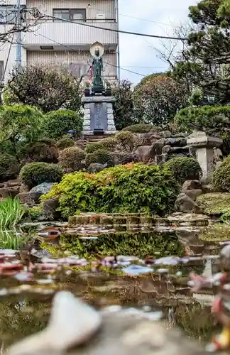 感通寺の像