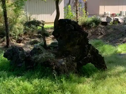 八幡神社の庭園