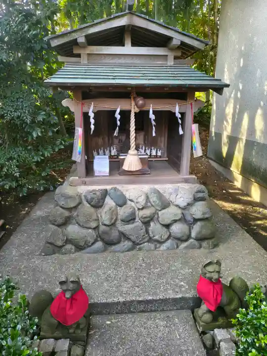 相模国総社六所神社の{uncategorized: "未分類", other: "その他", undefined: "問題あり", building: "その他建物", grave: "お墓", sacred_gate: "鳥居", guardian: "狛犬", statue: "像", buddha: "仏像", history: "歴史", nature: "自然", garden: "庭園", animal: "動物", pagoda: "塔", temizu: "手水舎", mountain_gate: "山門・神門", sanctuary: "本殿・本堂", subordinate: "末社・摂社", art: "芸術", scenery: "景色", jizo: "地蔵", ema: "絵馬", goshuin: "御朱印", omikuji: "おみくじ", items: "授与品その他", amulet: "お守り", goshuincho: "御朱印帳", eats: "食事", festival: "お祭り", votive_dance: "神楽", shichigosan: "七五三参", wedding: "結婚式", experience: "体験その他", initially: "初詣", around: "周辺", anti_infection: "感染症対策"}