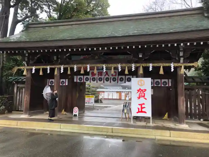 砥鹿神社(里宮)の山門・神門