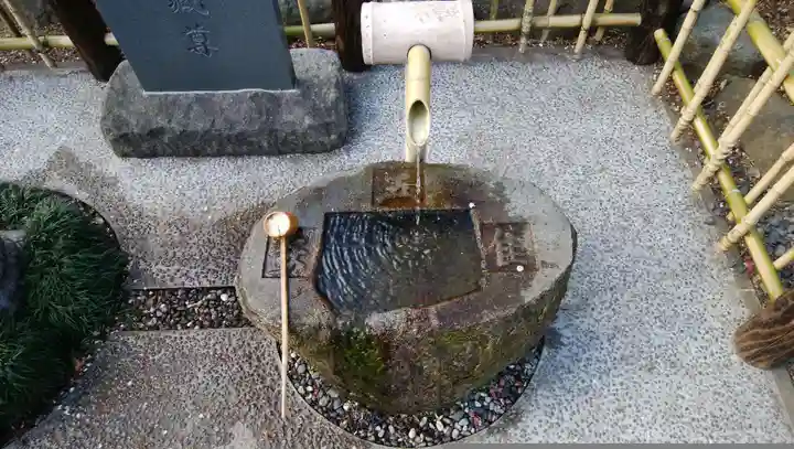 二十三夜尊 桂岸寺の手水舎