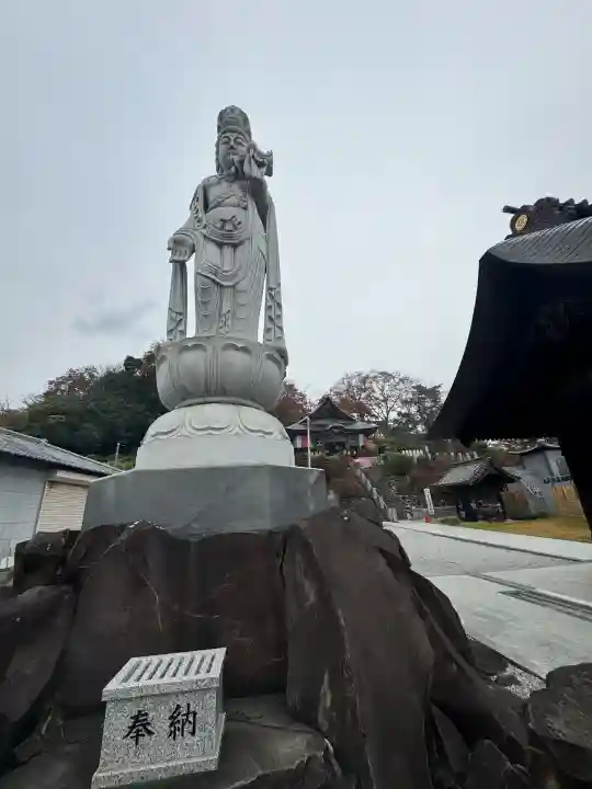 埼玉厄除け開運大師・龍泉寺(切り絵御朱印発祥の寺)(埼玉県)