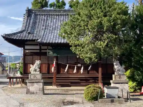 氷鉋斗賣神社の{uncategorized: "未分類", other: "その他", undefined: "問題あり", building: "その他建物", grave: "お墓", sacred_gate: "鳥居", guardian: "狛犬", statue: "像", buddha: "仏像", history: "歴史", nature: "自然", garden: "庭園", animal: "動物", pagoda: "塔", temizu: "手水舎", mountain_gate: "山門・神門", sanctuary: "本殿・本堂", subordinate: "末社・摂社", art: "芸術", scenery: "景色", jizo: "地蔵", ema: "絵馬", goshuin: "御朱印", omikuji: "おみくじ", items: "授与品その他", amulet: "お守り", goshuincho: "御朱印帳", eats: "食事", festival: "お祭り", votive_dance: "神楽", shichigosan: "七五三参", wedding: "結婚式", experience: "体験その他", initially: "初詣", around: "周辺", anti_infection: "感染症対策"}