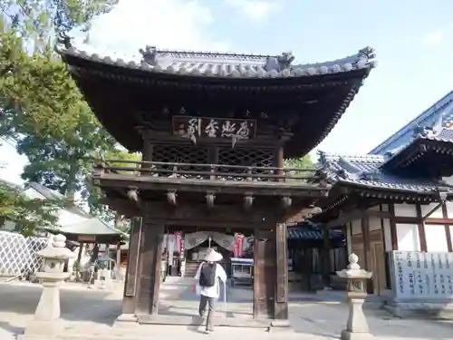 圓明寺の山門