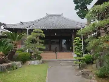 三忍寺の本殿・本堂
