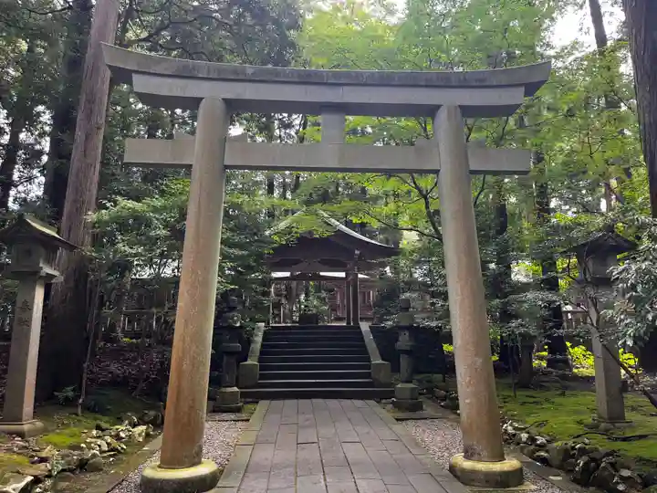 彌彦神社(新潟県)