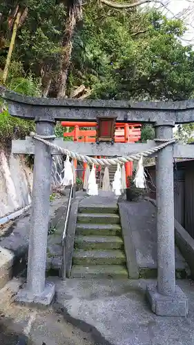 稲荷大神の鳥居