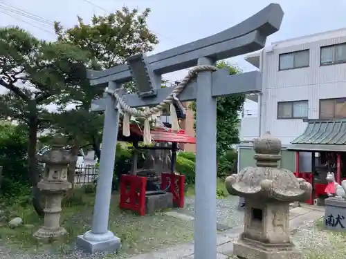 山蒼稲荷神社の鳥居