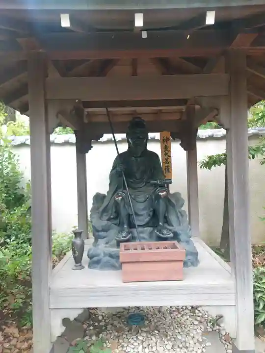 品川寺の{uncategorized: "未分類", other: "その他", undefined: "問題あり", building: "その他建物", grave: "お墓", sacred_gate: "鳥居", guardian: "狛犬", statue: "像", buddha: "仏像", history: "歴史", nature: "自然", garden: "庭園", animal: "動物", pagoda: "塔", temizu: "手水舎", mountain_gate: "山門・神門", sanctuary: "本殿・本堂", subordinate: "末社・摂社", art: "芸術", scenery: "景色", jizo: "地蔵", ema: "絵馬", goshuin: "御朱印", omikuji: "おみくじ", items: "授与品その他", amulet: "お守り", goshuincho: "御朱印帳", eats: "食事", festival: "お祭り", votive_dance: "神楽", shichigosan: "七五三参", wedding: "結婚式", experience: "体験その他", initially: "初詣", around: "周辺", anti_infection: "感染症対策"}