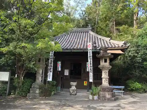 弥勒寺の本殿・本堂