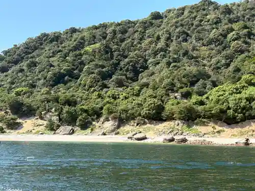 鷹巣浦神社の周辺