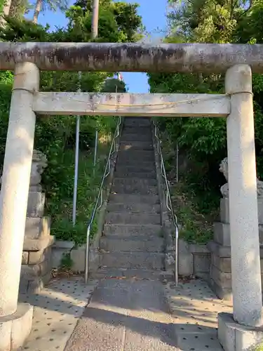 神明社の鳥居