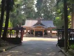 伊和神社の本殿