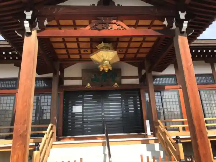 来迎寺の本殿・本堂