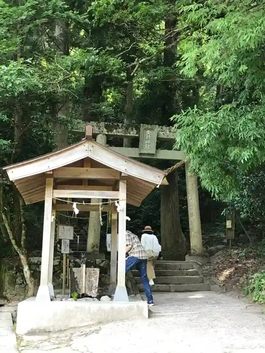 金持神社の手水舎