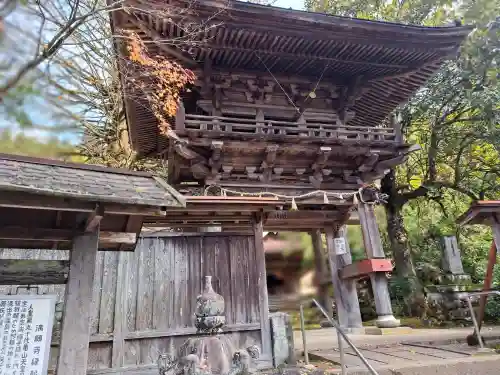 満願寺の山門