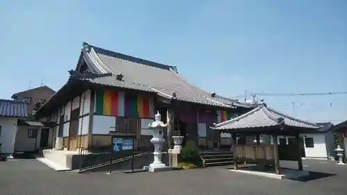 瑠璃光寺の本殿