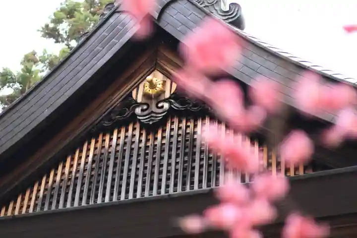 枚岡神社の{uncategorized: "未分類", other: "その他", undefined: "問題あり", building: "その他建物", grave: "お墓", sacred_gate: "鳥居", guardian: "狛犬", statue: "像", buddha: "仏像", history: "歴史", nature: "自然", garden: "庭園", animal: "動物", pagoda: "塔", temizu: "手水舎", mountain_gate: "山門・神門", sanctuary: "本殿・本堂", subordinate: "末社・摂社", art: "芸術", scenery: "景色", jizo: "地蔵", ema: "絵馬", goshuin: "御朱印", omikuji: "おみくじ", items: "授与品その他", amulet: "お守り", goshuincho: "御朱印帳", eats: "食事", festival: "お祭り", votive_dance: "神楽", shichigosan: "七五三参", wedding: "結婚式", experience: "体験その他", initially: "初詣", around: "周辺", anti_infection: "感染症対策"}