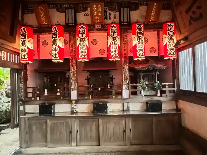 品川神社の{uncategorized: "未分類", other: "その他", undefined: "問題あり", building: "その他建物", grave: "お墓", sacred_gate: "鳥居", guardian: "狛犬", statue: "像", buddha: "仏像", history: "歴史", nature: "自然", garden: "庭園", animal: "動物", pagoda: "塔", temizu: "手水舎", mountain_gate: "山門・神門", sanctuary: "本殿・本堂", subordinate: "末社・摂社", art: "芸術", scenery: "景色", jizo: "地蔵", ema: "絵馬", goshuin: "御朱印", omikuji: "おみくじ", items: "授与品その他", amulet: "お守り", goshuincho: "御朱印帳", eats: "食事", festival: "お祭り", votive_dance: "神楽", shichigosan: "七五三参", wedding: "結婚式", experience: "体験その他", initially: "初詣", around: "周辺", anti_infection: "感染症対策"}